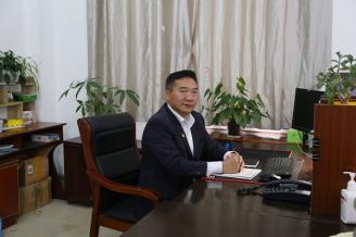 張建華黨委委員、副校長(zhǎng)簡(jiǎn)介