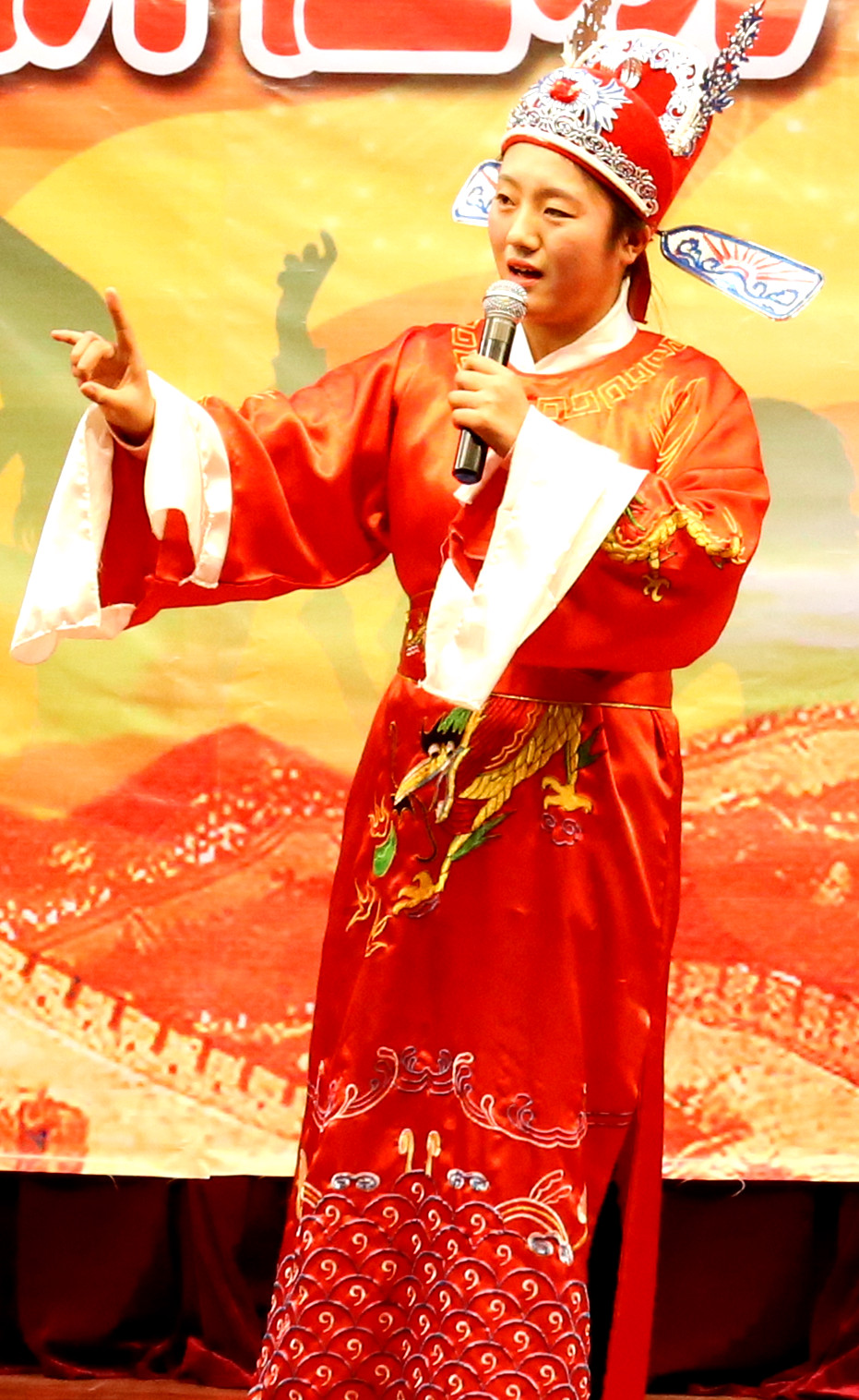 踐行核心價值觀__共筑青春中國夢——泰州實(shí)驗(yàn)中學(xué)第七屆校園文化藝術(shù)節(jié)隆重舉行