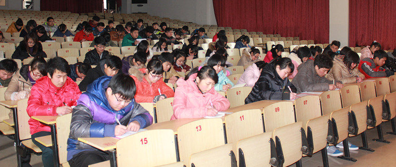 團委2012-2013學(xué)年度第二學(xué)期團支部例會勝利召開